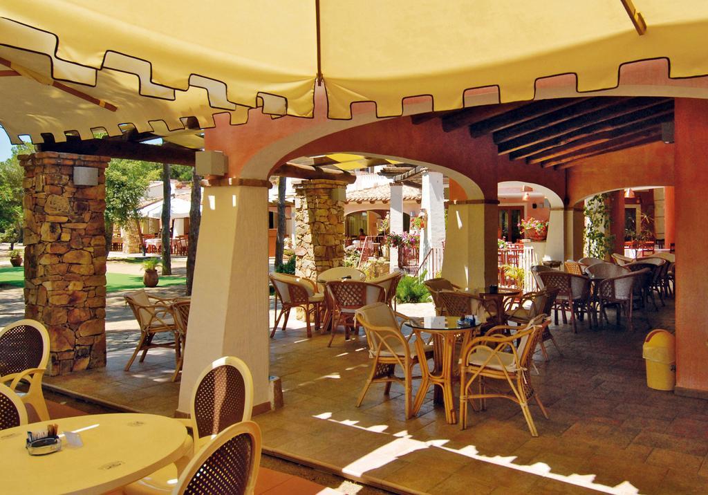 Villaggio Camping Spiaggia Del Riso Villasimius Exteriör bild