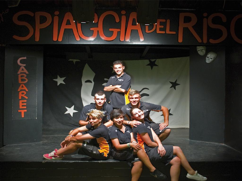 Villaggio Camping Spiaggia Del Riso Villasimius Exteriör bild
